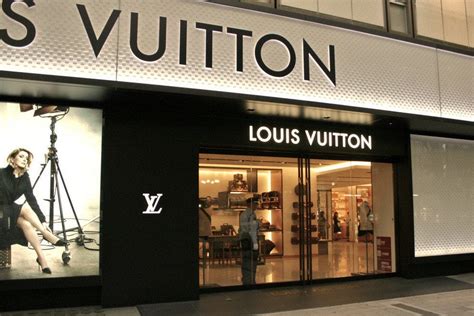 where to buy louis vuitton in rome|louis vuitton roma shop online.